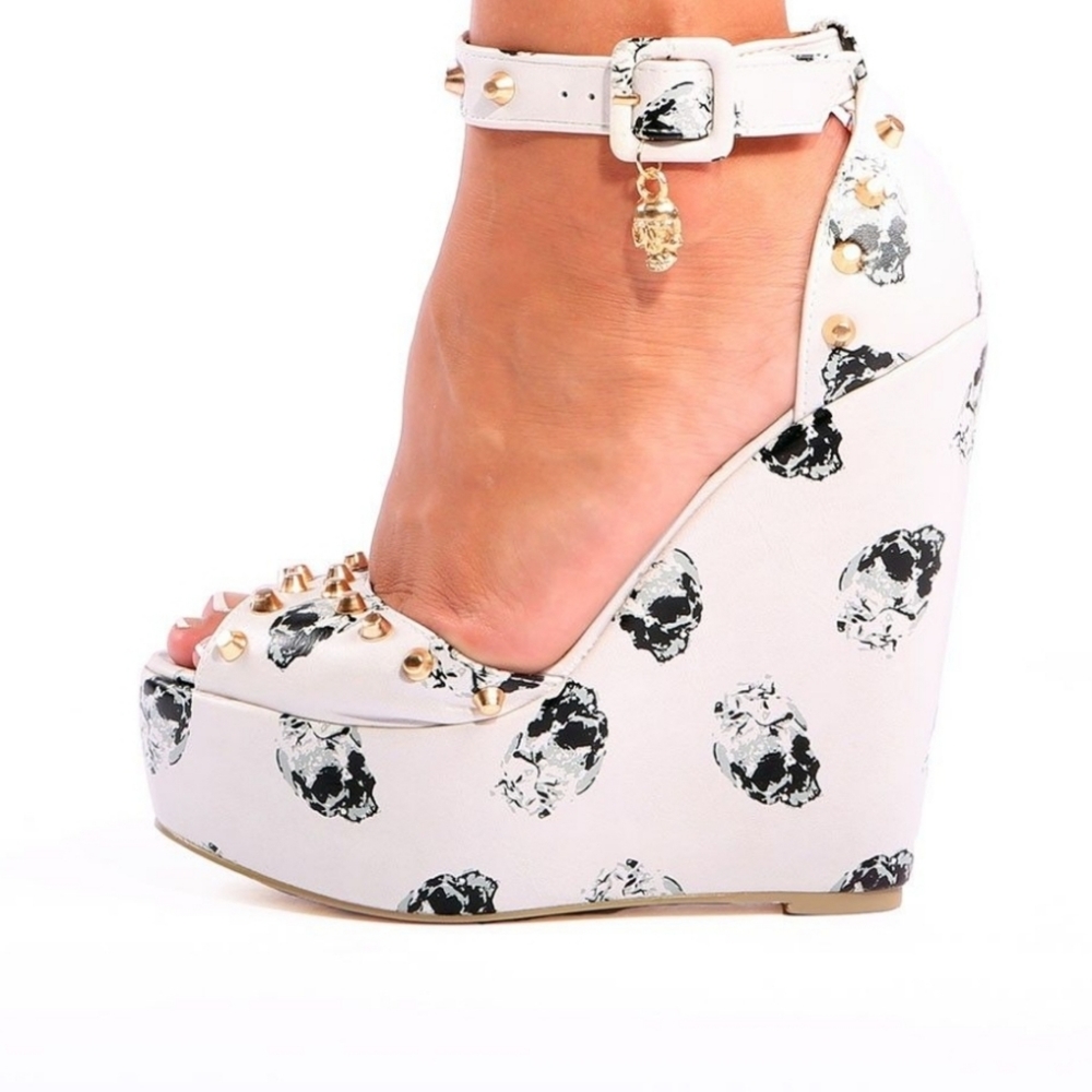 Iron Fist Skull Peep-toe Platforms 💀